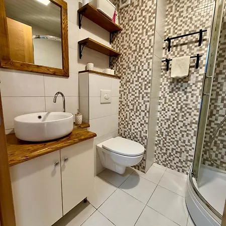 Apartment Kvart - Steps Away From Shopping Mall Big Fashion *